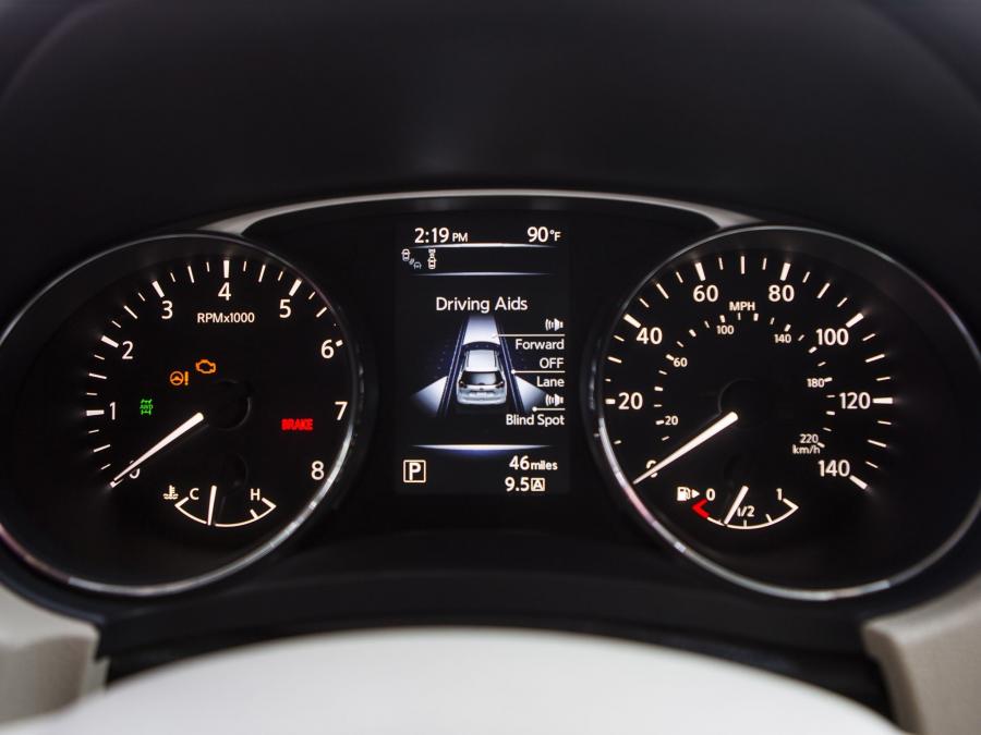  Nissan Rogue 2014 года  (фото 10 из 108)